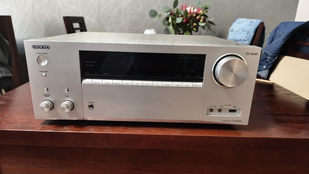 Amplituner ONKYO