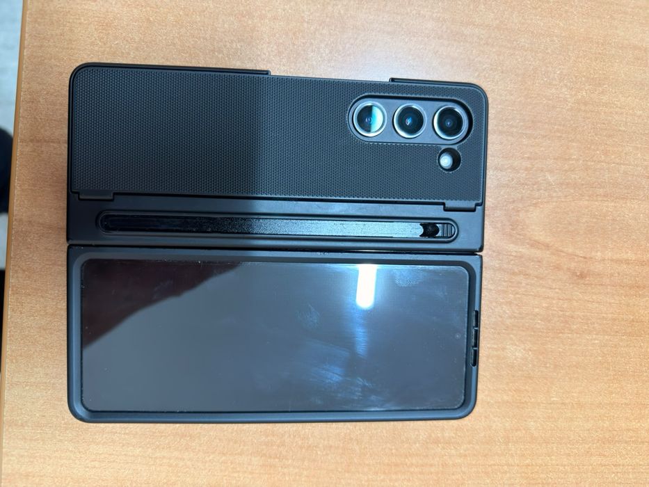 Samsung Galaxy Z Fold 5