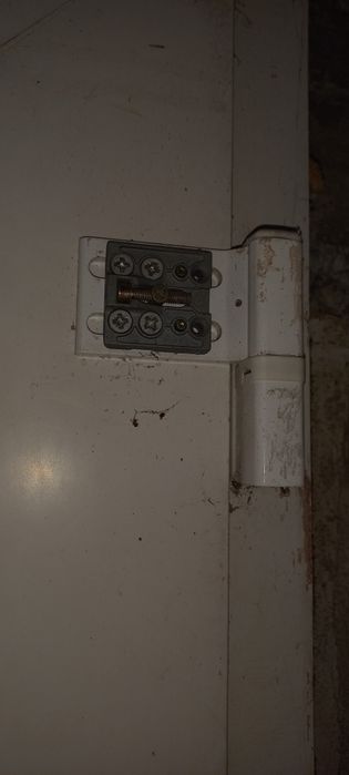 дверь металло пластиковая