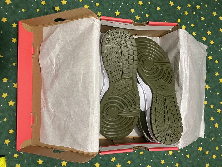 Nike dunk low olive