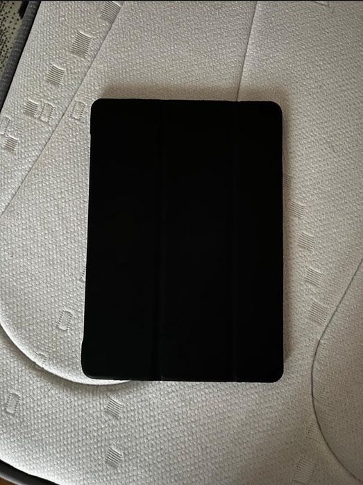 Apple iPad 9ª Geração 10.2" 256GB Wi-Fi + Cellular – Capa + Caneta