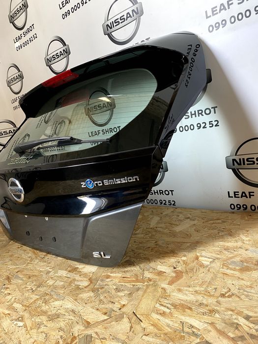 Кришка багажника Nissan Leaf ZE1 задня дверь ляда Нісан Ліф 18-25 шрот