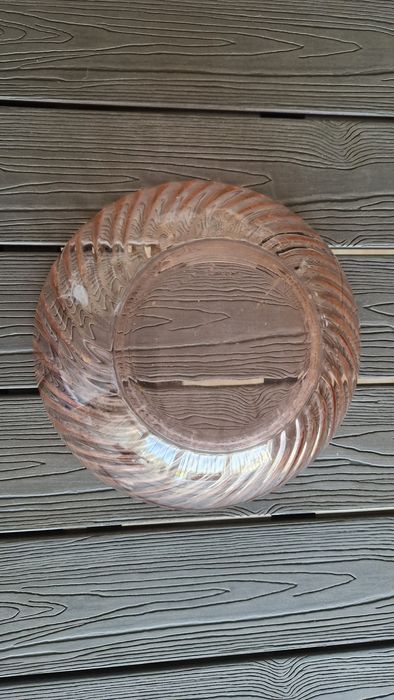 Taça de vidro rosa velho