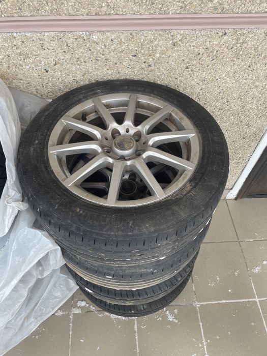 Продам титани є в наявносіт багато