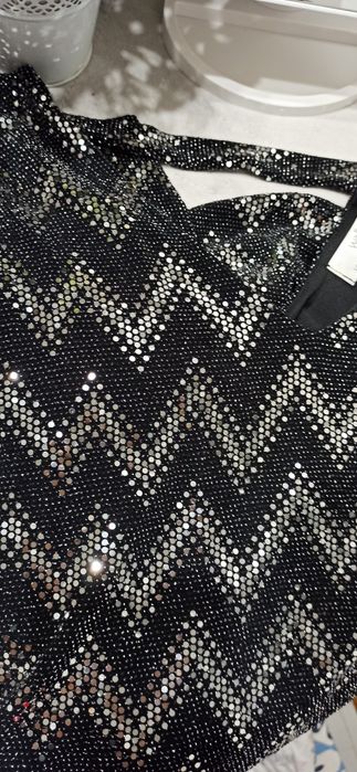 Sukienka mini cekiny Wallis 40 L czarno srebrna