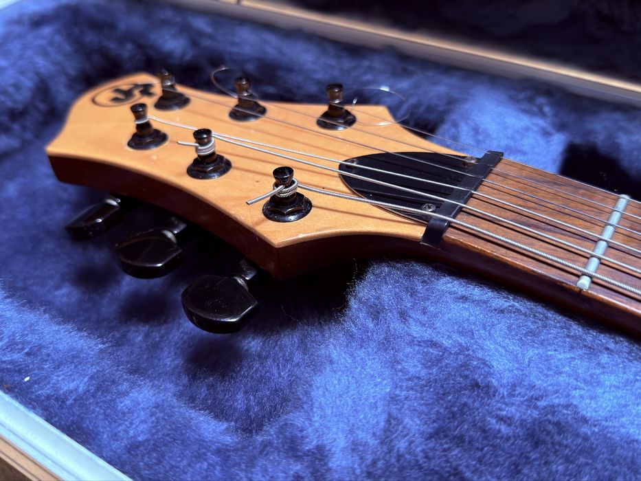 JP Custom - Handmade Instruments
