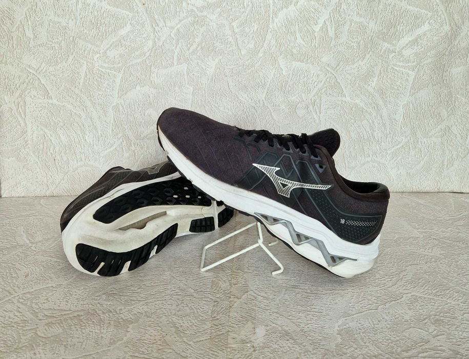 Кроссовки (Mizuno Wave Inspire 18) размер 46-47