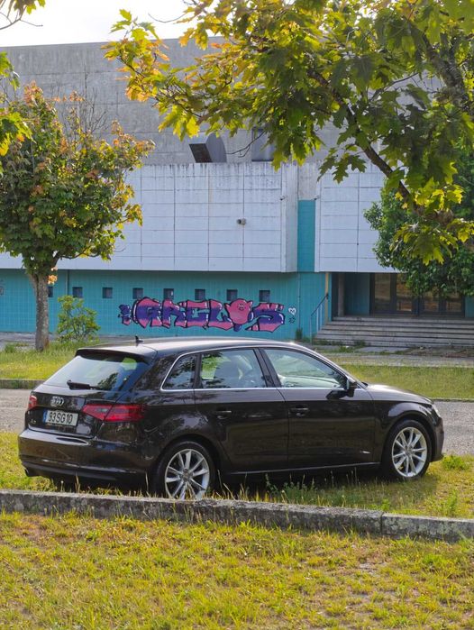 Audi A3 Sportback 1.6 TDI Attraction (2013)
