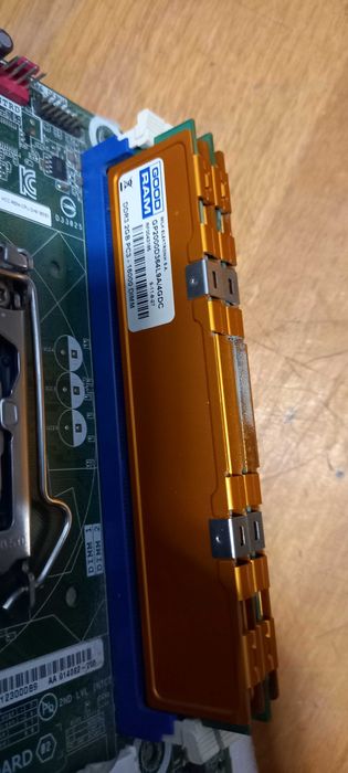 Комплект материнська плата 1155 , I5 3330 та пам'ять 4gb бв