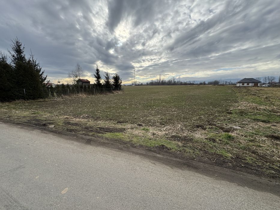 Atrakcyjna działka budowlana z widokiem na góry! 1900m2!
