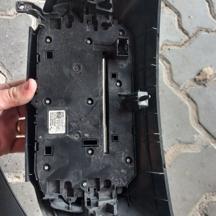 Painel frontal radio peugeot 308 96777660ZD