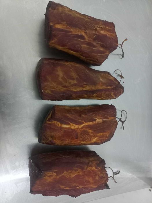 Корейка копчена на фруктових дровах