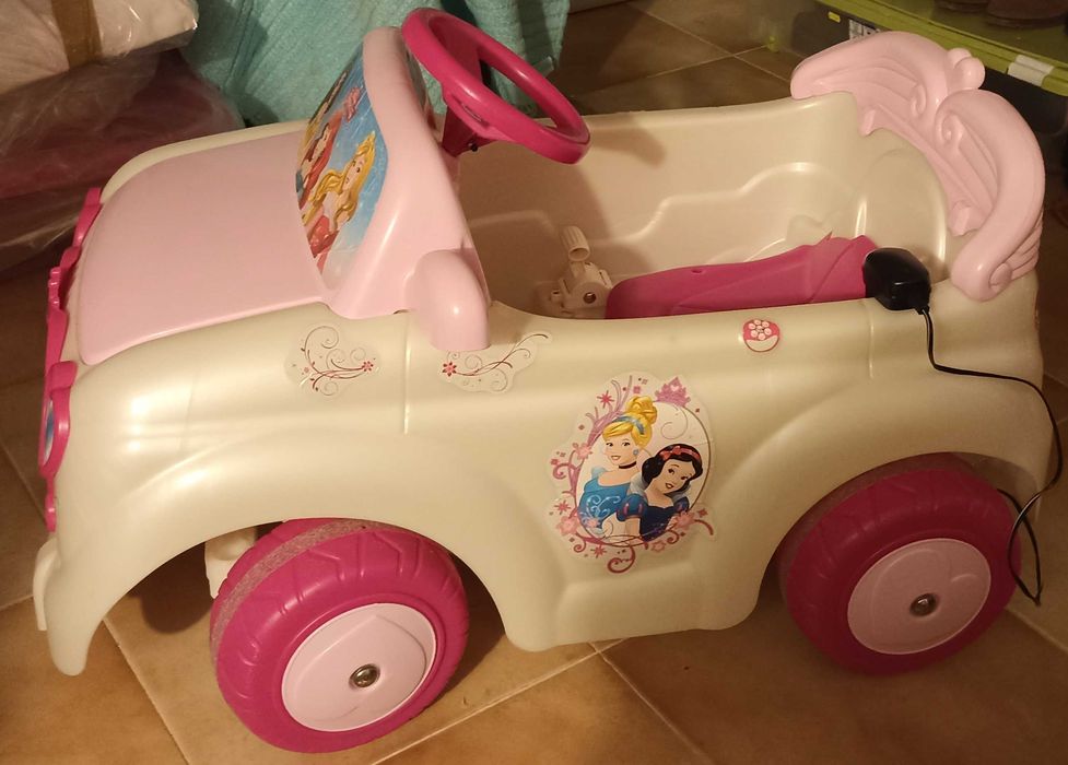 Carro a bateria para crianças