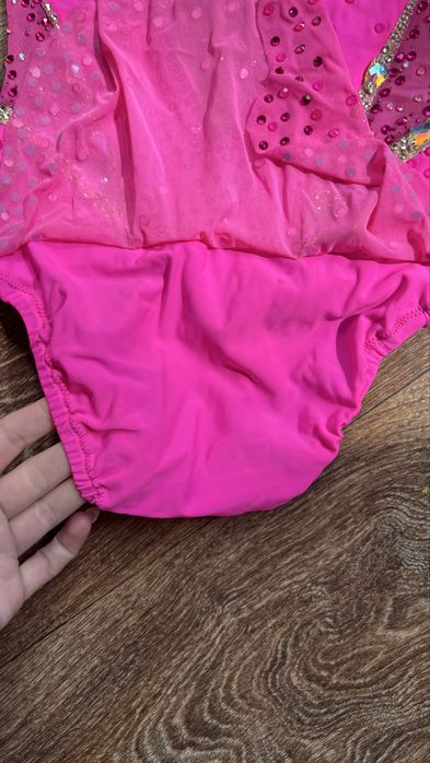 Очень коасивый купальник художественная гимнастика