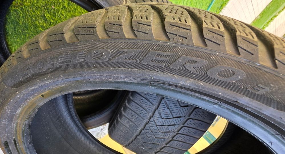 Pneus 225/40 R18 Pirelli