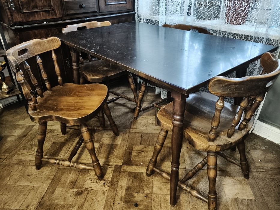 PRL  Bonanza stół cztery krzesła  razem lub osobno do renowacji