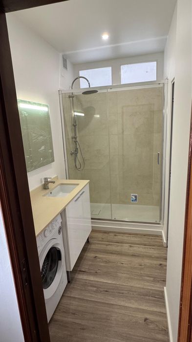 Aluga-se espaço comercial