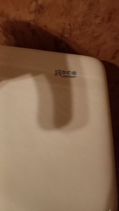 Lavatório e bidé e resguardo