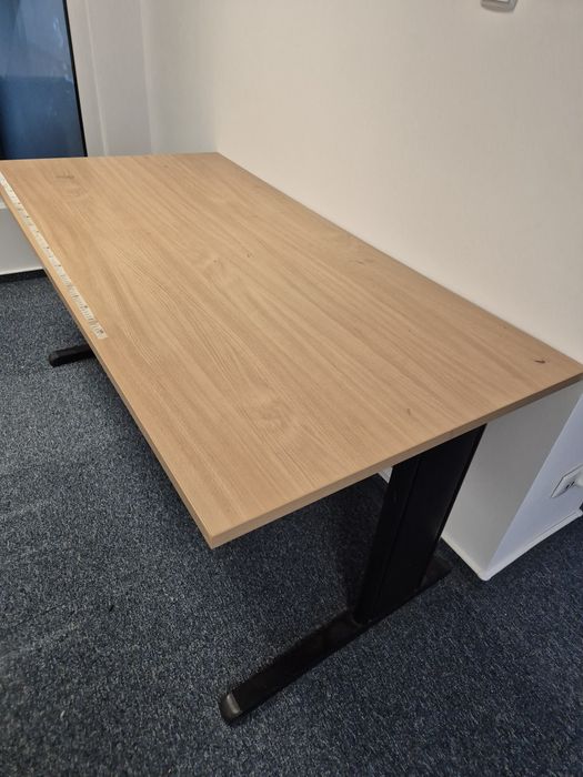 Biurko oddam, 3 sztuki plus dwa fotele biurowe