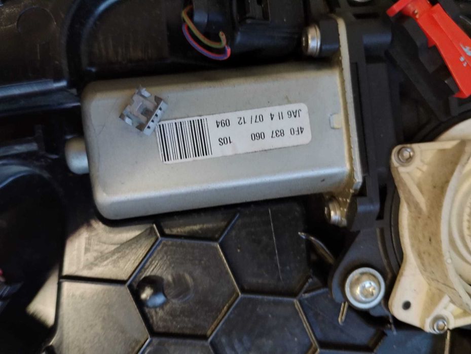zamek tył prawy dociąg Soft Close Audi A8 D4 4H0.839.016C