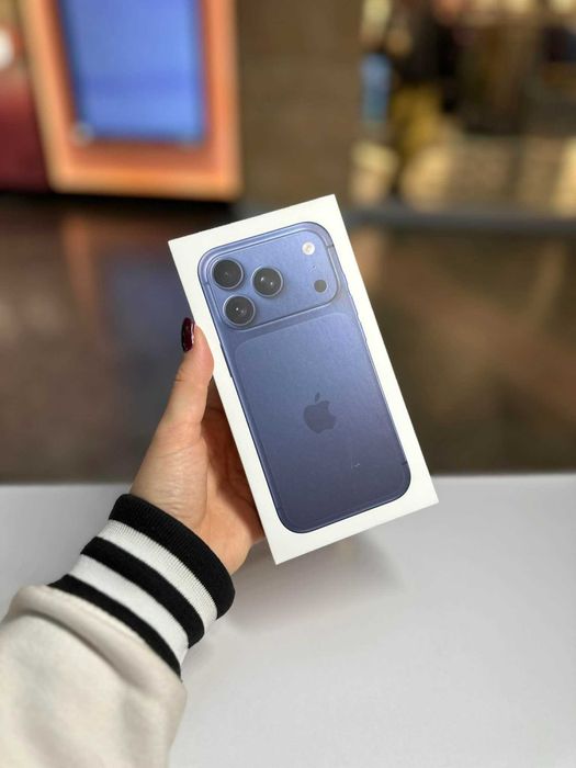 NOWY!!/iPhone 17 Pro 256 GB/eSIM/VAT 23%/gwar 24 msc/ZŁOTE TARASY