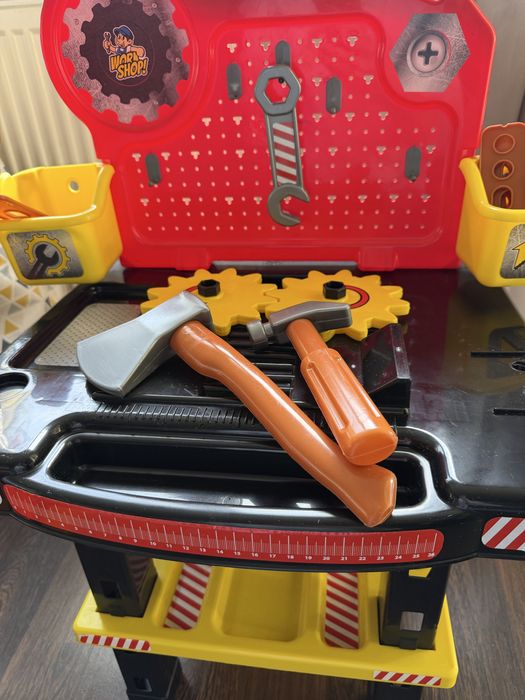 Warsztat narzedzia dla dziecka + kask