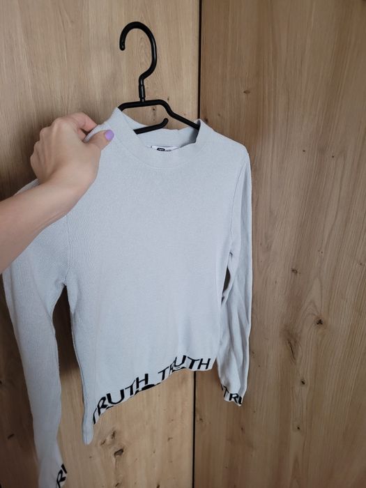 Bluzka damska krótka FB Sister