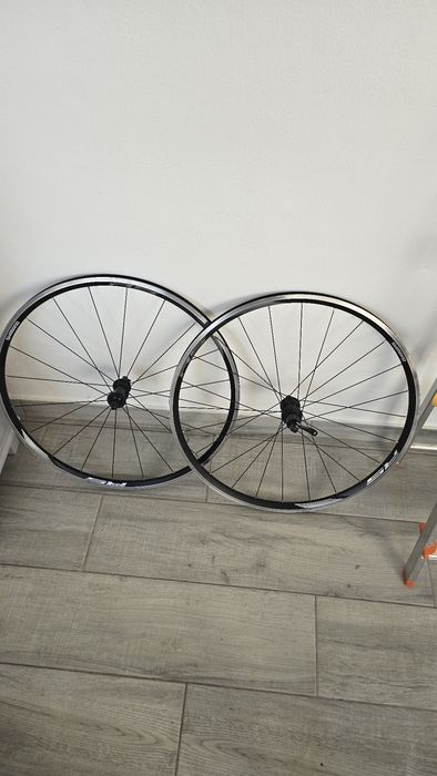 Rodas Shimano RS