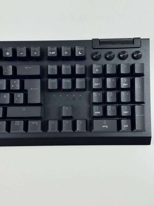 Klawiatura Razer BlackWidow V4 QWERTZ Black