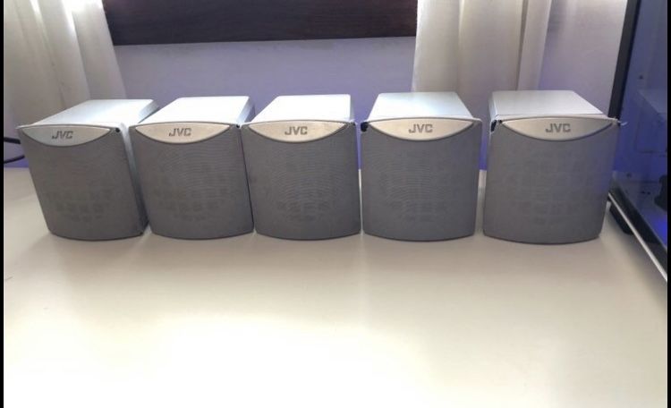 JVC 5.1 Speaker System with Subwoofer [285W]64752127761282120