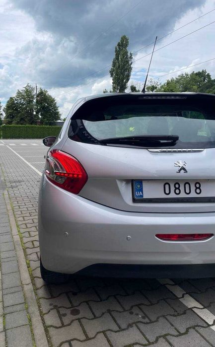 Peugeot 208 2014