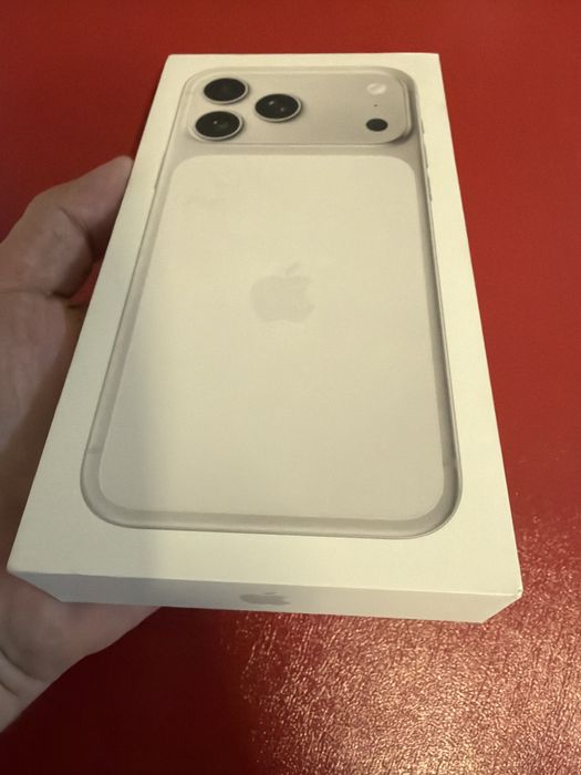 Iphone 17 pro Max 256Gb  Silver selado !