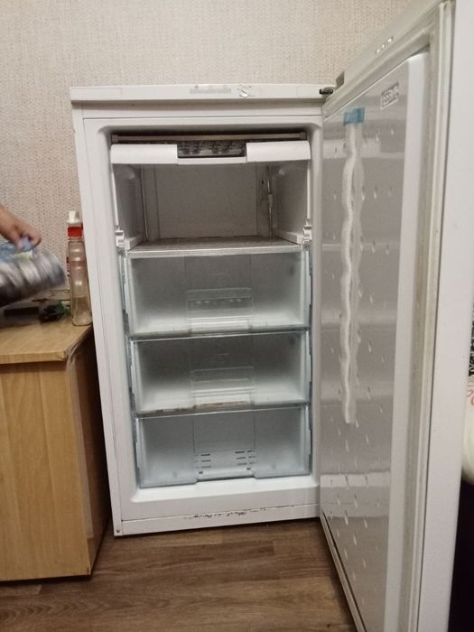 Продам морозильну камеру
