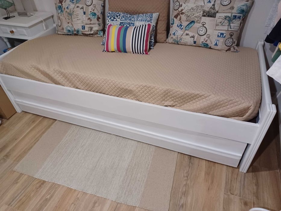 Cama de solteiro com colchão