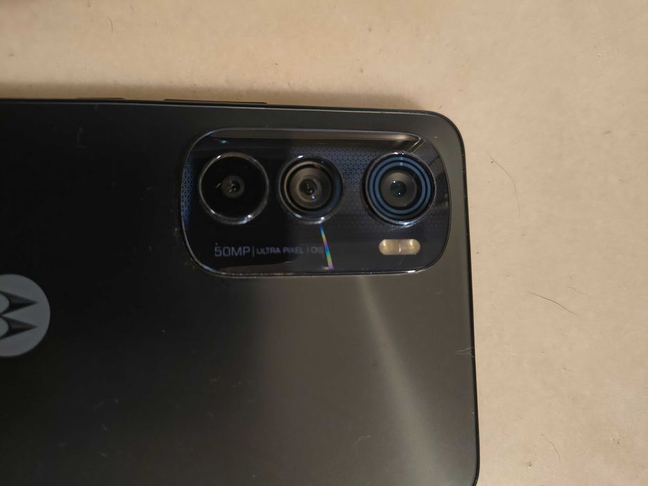 Motorola Edge 30 8GB RAM 256GB – Ótimo Estado