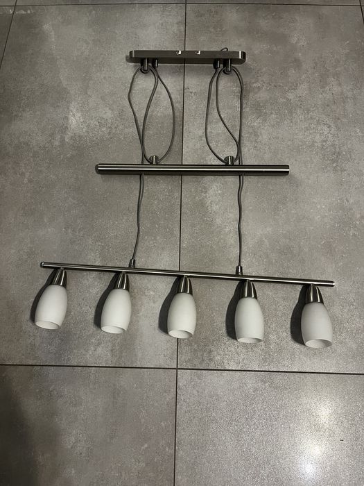 Lampa sufitowa regulowana