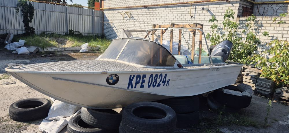 Продам лодку Днепр с мотором Yamaha 40