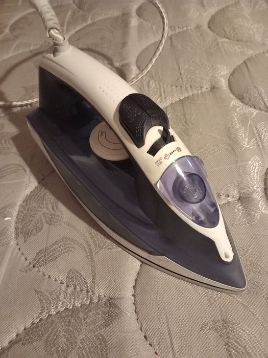 Ferro de engomar a vapor