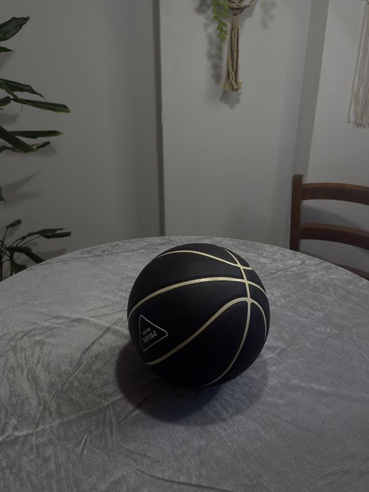 Bola de Basket Prada