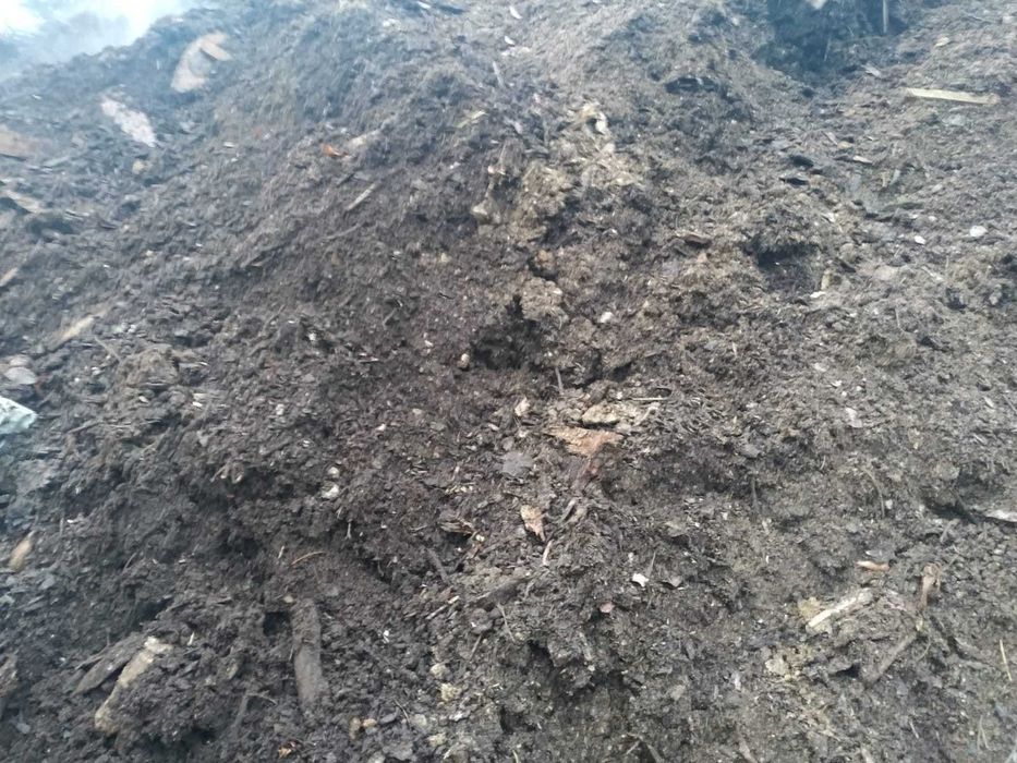 Piasek ,czarnoziem,kruszywo,kamień ozdobny