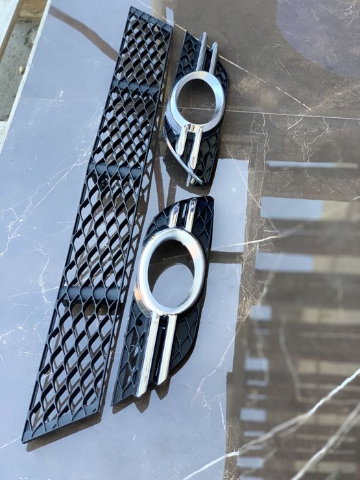 Решетка хром в бампер Mercedes Benz w211 Рестайлинг АвтоРозбрка