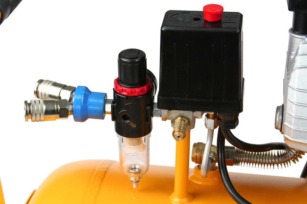 Kompresor sprężarka 100L 2 tłoki + AGREGAT malarski 8L lakierniczy