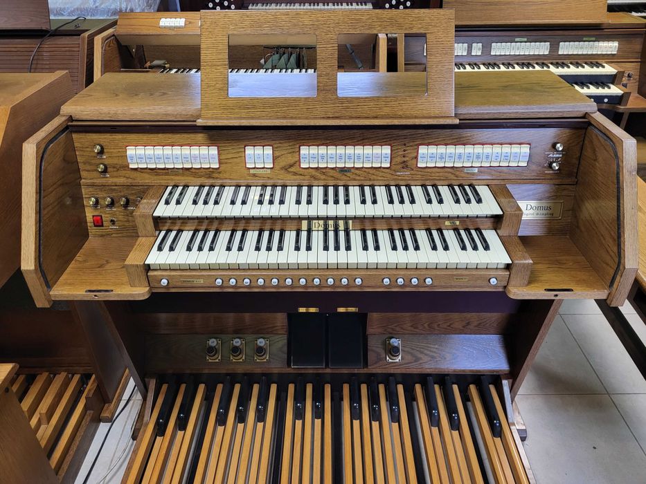 Organy Viscount Domus 932