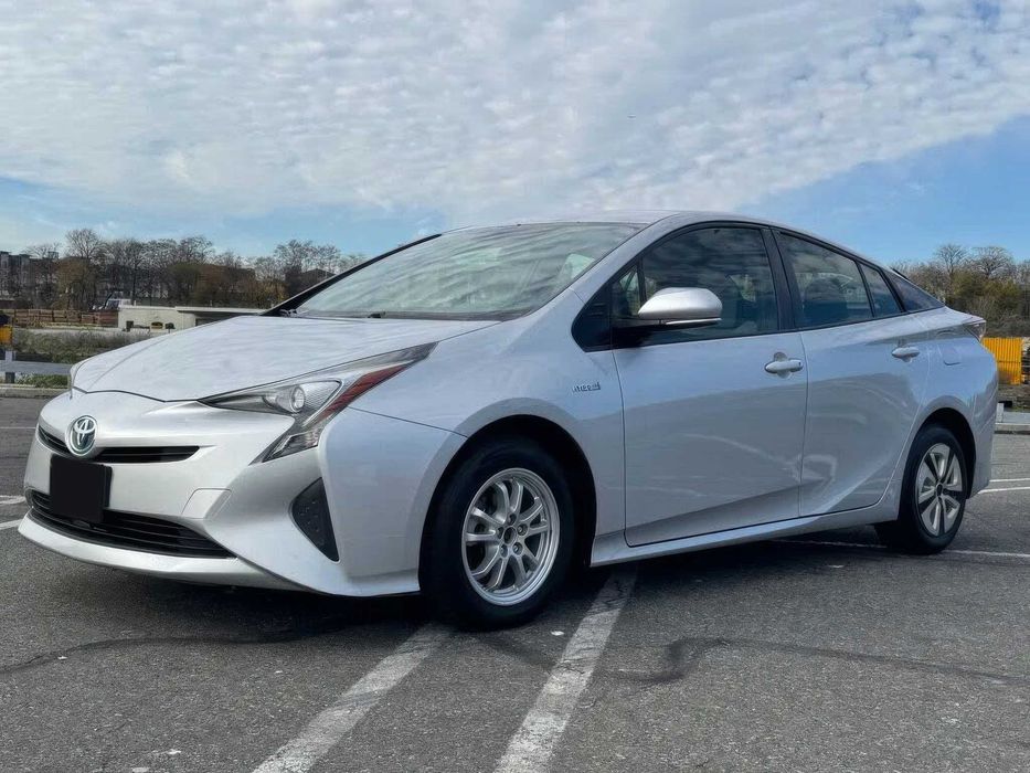 Toyota Prius      2015