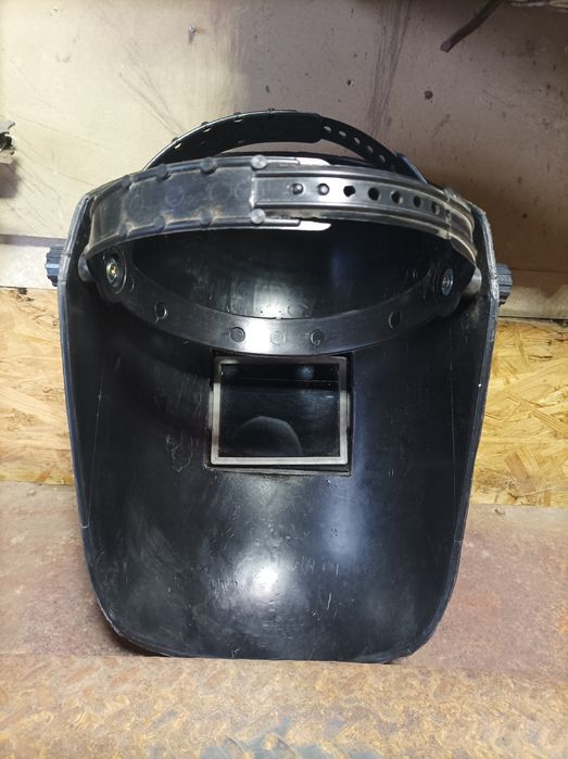 Недорогие сварочные маски  МASTER