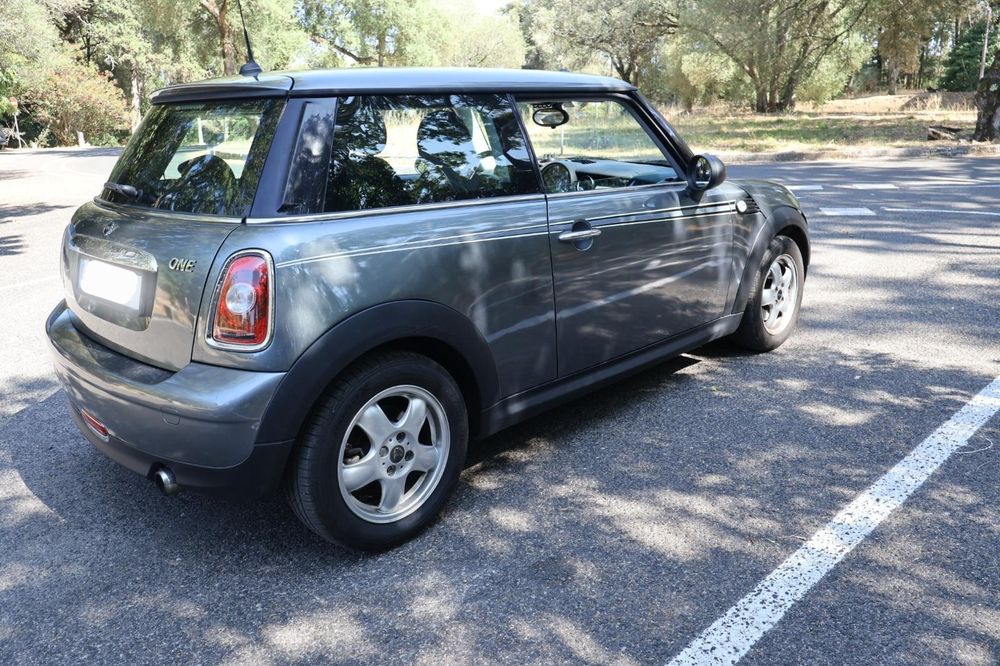 Mini Cooper One 1.4525313214608189442