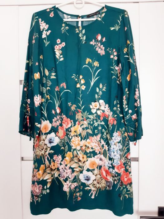 Zielona sukienka w kwiaty Reserved (rozm. S/36)