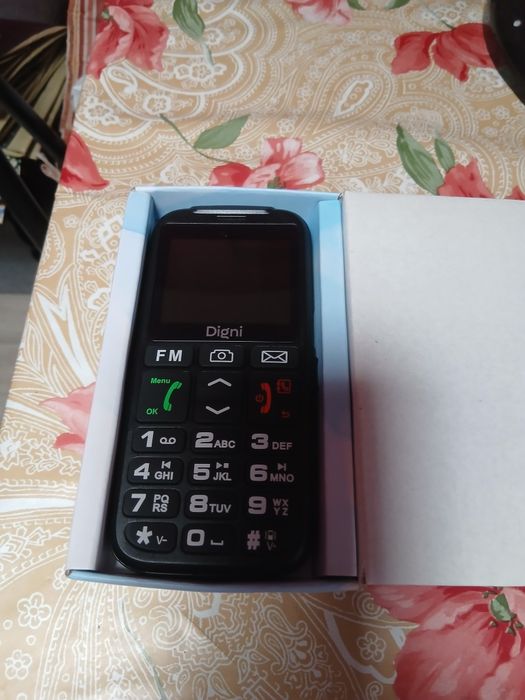 Telemóvel semi novo