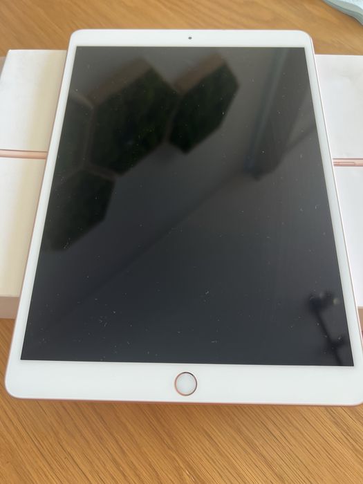 Tablet APPLE iPad Air 10.5 (2019) 64GB Wi-Fi Złoty MUUL2FD/A