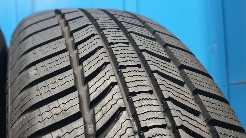 4 x 215/65 R17 Markowe opony zimowe Continental ! Rok 2023
